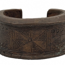 צמיד תשלום אפריקאי (נקרא מנילה Manilla  או Anklet Currency bracelet), עתיק