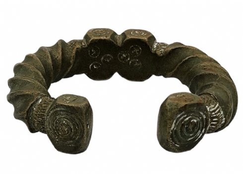 צמיד תשלום אפריקאי (צמיד מנילה - Manilla Currency Bracelet) של אנשי הפולה (Fula