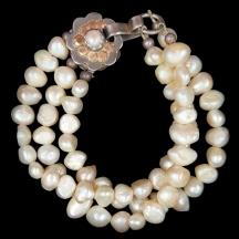 צמיד פנינים, שזור פנינים שלוש שורות, סוגר מתכת