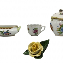 לוט של 4 פריטי פורצלן הונגריים, תוצרת 'הרנד' (Herend)