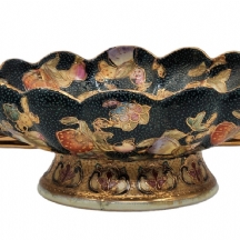 סנטרפיס סיני דקורטיבי בסגנון סטסומה (Satsuma) יפני