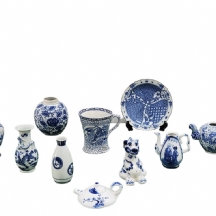 לוט של 12 כלי פורצלן וקרמיקה כחול לבן