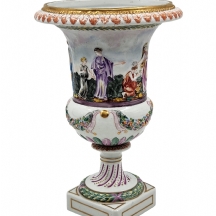 אגרטל איטלקי בצורת קמפנה (Campana shaped) מתוצרת: קפודימונטה (Capodimonte)