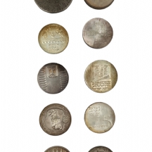 לוט של 10 מטבעות ומדליות כסף ישראליות, משקל כולל: 275 גרם סה"כ.