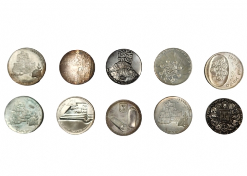 לוט של 10 מטבעות ומדליות כסף ישראליות, משקל כולל: 267 גרם סה"כ.