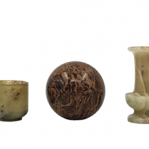 לוט של 3 קישוטי אבן טבעית