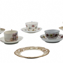 לאספני ספלי פורצלן - לוט של 5 ספלי פורצלן ותחתיות תואמות