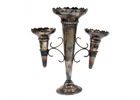 אפרנה (Epergne) אנגלי עתיק (ויקטוריאני) מסוף המאה ה-19, עשוי מתכת מצופה כסף