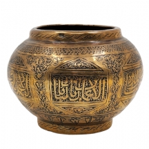 כלי איסלמי עתיק מסוף המאה ה-19, עשוי פליז מעוטר בעבודת יד סוריה 1880-1900 בקירוב