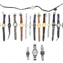 לוט של 20 שעוני יד ישנים שונים, משומשים, יד שניה, יצרנים שונים לא נבדק מצב עבודה