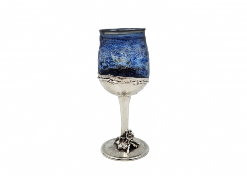 גביע קידוש אמנותי עשוי זכוכית בניפוח יד וכסף 'סטרלינג' (חתום)