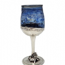 גביע קידוש אמנותי עשוי זכוכית בניפוח יד וכסף 'סטרלינג' (חתום)