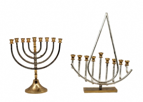 לוט של 2 חנוכיות מתכת ישראליות, דגמים ויצרנים שונים