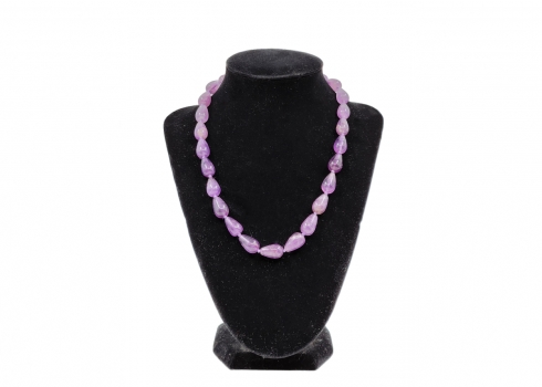 מחרוזת חרוזי אמטיסט (Amethyst) טבעי, אורך כל חרוז (טיפה): 1.3 ס"מ