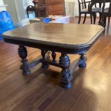 שולחן עץ סלוני, עשוי עץ