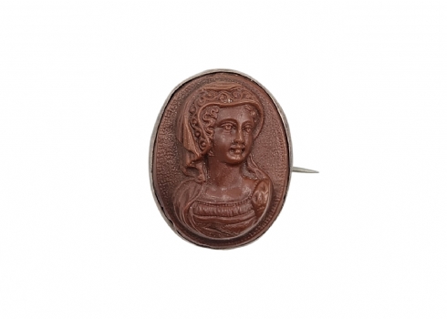 סיכה עתיקה מהמאה ה-19, עשויה כסף (לא חתום אל נבדק) משובץ מדליון קמיאו (Cameo)