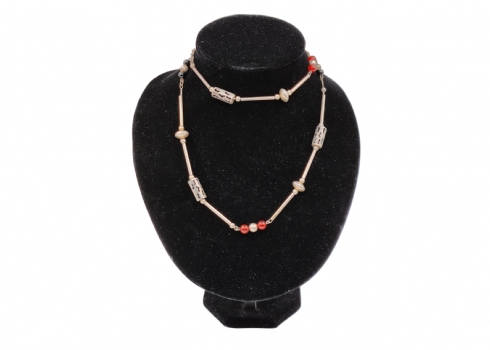 מחרוזת ארוכה עשויה כסף סטרלינג (חתום: 925), משקל כולל: 54 גרם סה"כ, אורך: 88 ס"מ