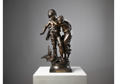 אוגוסט מורו (Auguste Moreau, צרפתי 1834-1917) - 'Protection' - פסל צרפתי עתיק