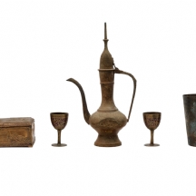 לוט של 5 חפצי נוי ישנים ועתיקים, עשויים נחושת ופליז
