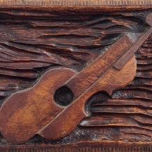 'וויולינה' - תבליט עץ מאסיבי, עשוי עבודת יד אמן