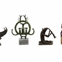 לוט של 4 פסלונים שונים