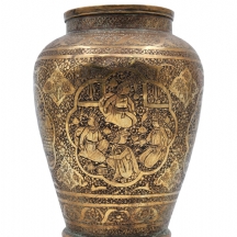 כד הינדו פרסי עתיק יפה ואיכותי במיוחד מהמאה ה-19, עשוי פליז מעוטר בעבודת יד אמן