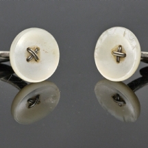 זוג חפתים עשויים כסף