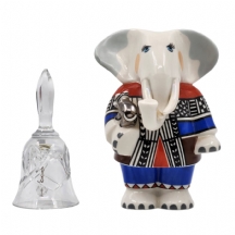 לוט של שני קישוטים שונים