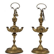 זוג מנורות שמן איטלקיות עתיקות מסוג 'לוסרנה' (Lucerna)