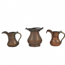 3 חפצי נחושת איסלמים עתיקים עשויים עבודת יד