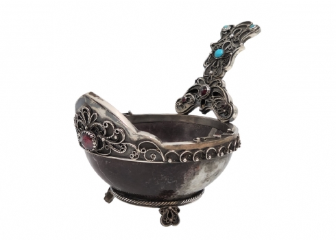 קובש (kovsh) איכותי ומרשים עשוי שיש מסוג 'Russo Levanto) וכסף סטרלינג (925)