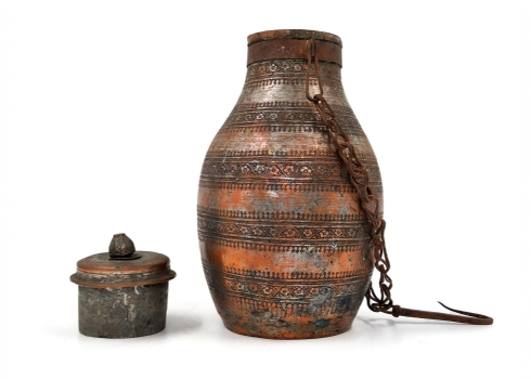 כלי פרסי עתיק מתקופת השושלת הקאג'ארית (Qajar Dynasty),