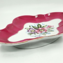 מגש פורצלן יפני גדול בסגנון בוכרי, מעוטר בהדפס פרחוני וחתום