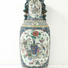 אגרטל פורצלן סיני דקורטיבי (שבור לשני חלקים)