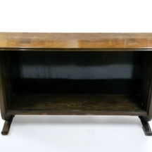 מזנון עץ עתיק משנות השלושים/ ארבעים של המאה ה20