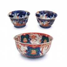 לוט של 3 קערות הגשה יפנית בסגנון אימרי, יצרנים ודגמים שונים, מעוטרות