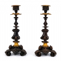 זוג פמוטים צרפתים עתיקים ויפים במיוחד מהמאה ה-19, עשויים ברונזה