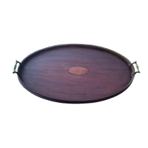 מגש עתיק לנשיאה, עשוי עץ מעוטר בשיבוץ מרקטרי, ידיות מתכת