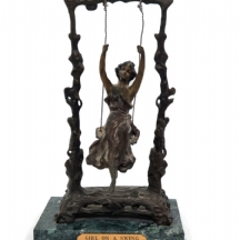 עפ"י אוגוסט מורו (Auguste Moreau, צרפתי 1834-1917) - 'נערה על נדנדה', פסל צרפתי