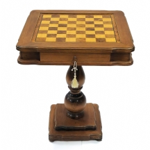 שולחן שח-מט איטלקי (כולל כלי השח מט שעשויים מתכת)