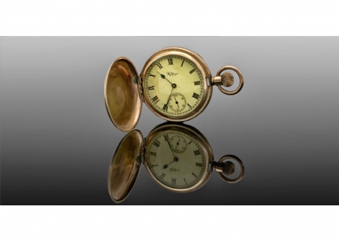 שעון כיס אמריקאי ישן עשוי מתכת מצופה זהב