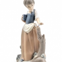 'נערה עם פרפר' - דמות חרסינה של נאו (Nao by Lladro), פורצלן ספרדי