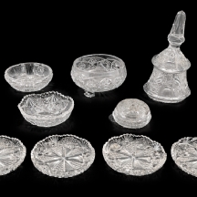 תשעה כלי קריסטל מלוטשים בעבדת יד