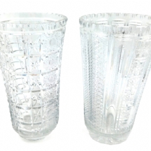 לוט של שני אגרטלי קריסטל גדולים ומרשימים, מלוטשים בעבודת יד