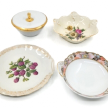 4 כלי פורצלן שונים, יצרנים שונים