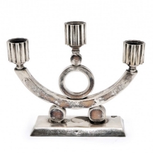 פמוט תלת קני אר דקו (Art deco),  עשוי כסף וחתום JB