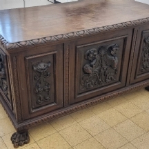 שולחן עבודה עתיק בסגנון הניאו רנסנס, עשוי עץ מגולף, המאה ה-19