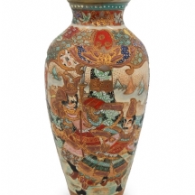 כד סטסומה (Satsuma) יפני עתיק, מתקופת מעבר המאה, מעוטר באמייל וזהב