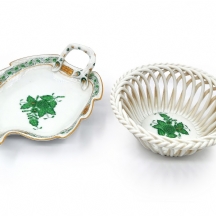 שני כלי פורצלן איכותיים מאד מתוצרת הרנד Herend, בדגם: אפוני Apponyi