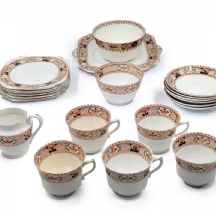 מקבץ כלי חרסינה אנגלים עתיקים משני דגמים דומים מתוצרת: Longton ו- Gladstone